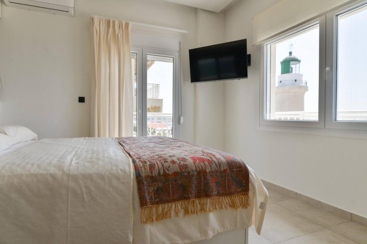 Lighthouse Apartment *